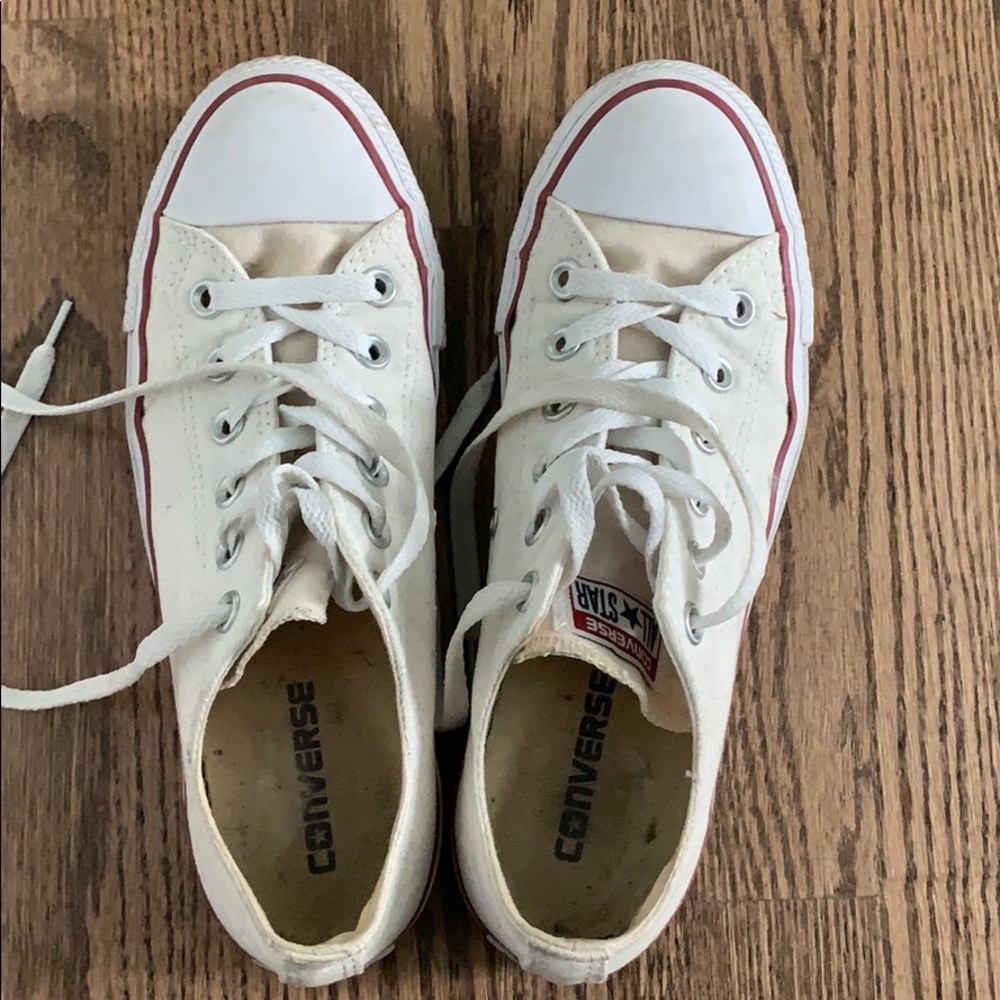 White Converse Chuck Taylor All Stars